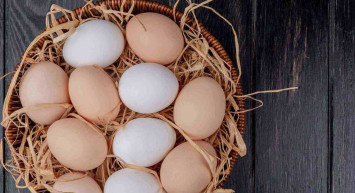 Kahverengi yumurta beyaz yumurta farkı nedir, neden daha pahalı?