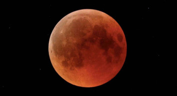 Kanlı Ay tutulmasının burçlara etkileri nasıl olacak?