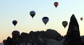 Kapadokya'da Balonlar Yeniden Gökyüzü ile Buluştu