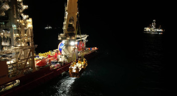 Karadeniz gazını karaya bağlayacak: Peçenek denize indirildi