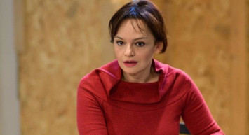 Kara Tahta Münevver nereli kaç yaşında gerçek ismi ne?