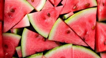 Karpuz seçerken nelere dikkat edilir? İyi karpuz nasıl anlaşılır? Karpuz seçmenin püf noktaları