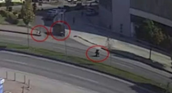 Karşıdan Karşıya Geçmeye Çalışan Kadın Minibüsün Altında Kalarak Hayatını Kaybetti!