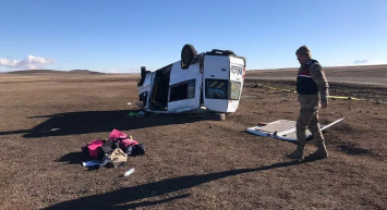 Kars'ta katliam gibi kaza: Öğrenci servisi devrildi, ölü ve yaralılar var