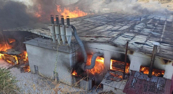 Kastamonu’da fabrika yangını: Alevler yeniden her yeri kapladı
