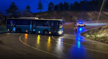Kayseri’de Alkollü ve Ehliyetsiz Şoför Çaldığı Otobüsle Kaza Yaptı