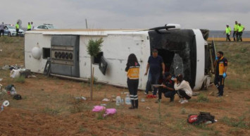 Kayseri'de korkunç kaza! Yolcu otobüsü şarampole devrildi: 2 ölü 30'dan fazla yaralı var!