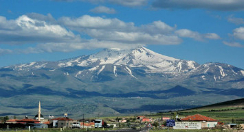Kayseri'den Sivas’a giden yolcu otobüsü devrildi! Kazada 6 kişi yaralandı
