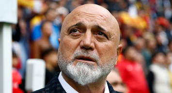 Kayserispor Teknik Direktörü Hikmet Karaman, Beşiktaş'a mağlup oldukları maçın ardından yenilen gollere değindi!