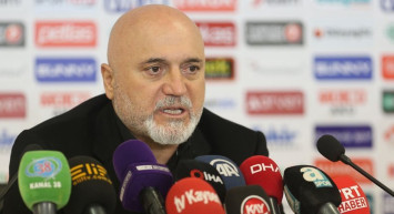Kayserispor Teknik Direktörü Hikmet Karaman'dan Taraftarlara Uyarı!