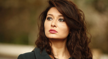 Kaza geçiren ünlü oyuncu Nurgül Yeşilçay'ın son hali hayranlarının yüreğini ağzına getirdi