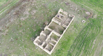 Keban Barajı kurudu! 83 yıllık tren istasyonu gün yüzüne çıktı