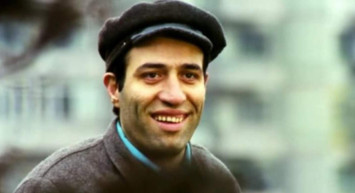 Kemal Sunal kimdir, nerelidir? Usta oyuncu Kemal Sunal vefatının 22'nci yılında sevenleri tarafından anıldı