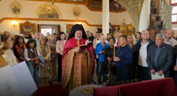 Kilise Ayininde Dil Tartışması: “Biz Yunan Değiliz!”