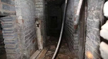 Kiraladığı ev için çok heyecanlıydı: Evin gizli bölmesinden çıkanlar genç adamı şok etti