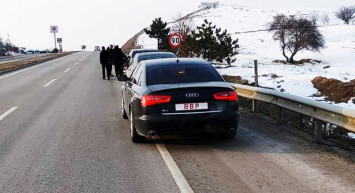 Kırıkkale'de Büyük Birlik Partisi Genel Başkanı Mustafa Destici'nin İçinde Bulunduğu Araç Kaza Yaptı!