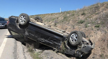 Kırıkkale'de Cip Şarampole Yuvarlandı: 2 Yaralı