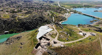 Kırıkkale'de Japon Arkeolog önderliğinde sürdürülen arkeolojik çalışmalarda binlerce yıllık tarih gün yüzüne çıkmaya devam ediyor!