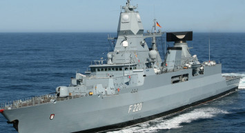 Kızıldeniz ülkelerin düello sahnesine döndü: Almanya savaş gemisiyle ABD İHA'sına saldırdı!