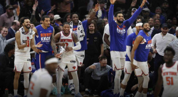 Knicks, 27 Yıl Aradan Sonra NBA Finaline Yükseldi