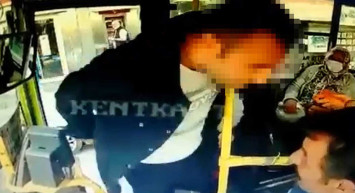 Kocaeli'de korkunç olay! Otobüs şoförünün önüne bıçakla yürüdü: O anlar kameralara yansıdı