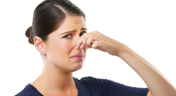 Kocasına kişisel temizliğine özen göstermediği iddiasıyla boşanma davası açtı: Hem boşandı hem de 500 bin TL tazminat kazandı!