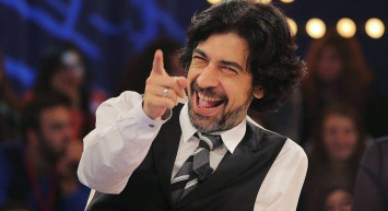 Komedyen Okan Bayülgen katıldığı programda olay itiraflarda bulundu: Bırakınca dünyam yıkıldı