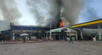 Konya'da korku dolu anlar! Dinlenme tesisinde yangın çıktı