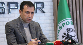 Konyaspor'da Başkan Fatih Özgökçen takımdan bazı isimlerin ayrılacağını ve 5 transfer yapmalarına rağmen transferlere devam edeceklerini söyledi