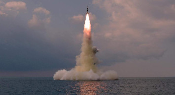 Kore Yarımadası’nda gerilim: Güney Kore, Kuzey Kore'nin seyir füzeleri atışını duyurdu!