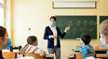 Koronavirüs Nedeniyle Çocuğunu Okula Göndermek İstemeyen Veli Ne Yapacak?