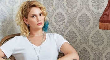 Koronavirüse Yakalanan Farah Zeynep Abdullah’ın Romantik Paylaşımı Sosyal Medyayı Salladı