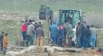 Köy halkı yer altından gelen inleme sesleri ile panik yaşadı... İş makinaları devreye girdi