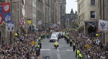 Kraliçe Elizabeth'in cenazesi için hazırlanan protokol gündem oldu: Devlet liderleri otobüsle götürülecek