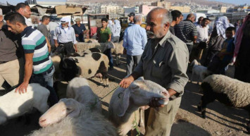 Kredi ile kurban almak caiz mi? Banka kredisiyle, taksitle kurban kesilir mi?