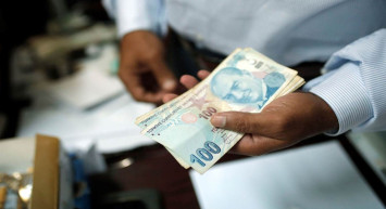 Kredi kartı ve ticari kredi faiz oranı arttı mı, ne kadar oldu? Kredi faizleri ne zaman değişecek?