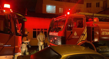 Küçükçekmece’de yangın: 2 kişi yaralandı!