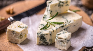 Küflü Peynir Zararlı mı?