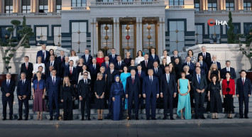 Külliye'de tarihi NATO resepsiyonu: Liderlerle aile fotoğrafı çekildi