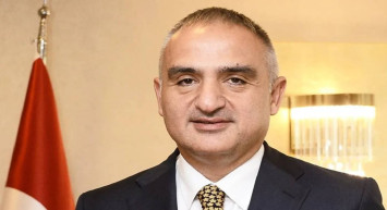 Kültür ve Turizm Bakanı Ersoy'dan 15 Temmuz mesajı: 15 Temmuz darbecilere unutulmayacak bir cevap verdi