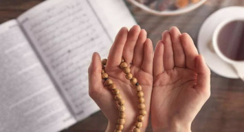 Kurban keserken okunması gereken dua. Kurbanda kılınması gereken namazlar. Kurban bayramında dikkat edilmesi gerekenler. Kurbanda oruç tutulur mu?