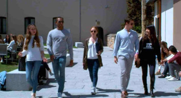 Kurum içi ve kurumlar arası yatay geçiş nedir, ne demektir? Yatay geçiş başvuru şartları nelerdir? Yatay geçiş nasıl yapılır?