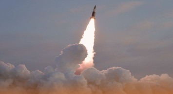 Kuzey Kore savaş hazırlığında gibi: Süper büyük başlık test edildi