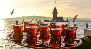 Lütfen çayı hafif ılıtıp için! 25 yıllık araştırma sonuçlandı sıcak çay kanser yapıyor!