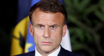 Macron Yeni Fransa Başbakanını Açıkladı
