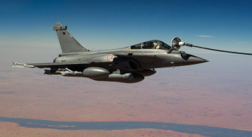 Macron’dan savaş uçağı açıklaması: Seçenek dışı değil