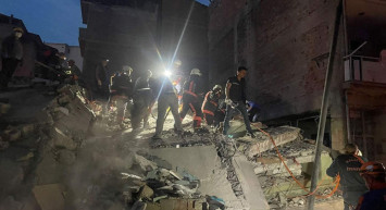 Malatya’da 4 katlı bina çöktü: Enkaz altından acı haber geldi