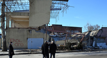 Malatya’da ‘Asrın Felaketi’nden ağır hasarlı kurtulan 6 iş yerinde çökme meydana geldi!