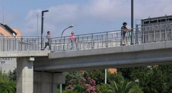 Maltepe'de iğrenç olay! Soyunarak üst geçitteki 25 yaşındaki genç kadına tecavüz etmeye kalktı!