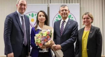 Mardin Büyükşehir Belediyesi meclis toplantısında İstiklal Marşı krizi!